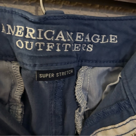 American Eagle Blue Super Stretch Midi Shorts Size 2 - Picture 4 of 10